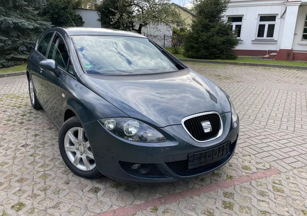 samochody osobowe Seat Leon cena 12777 przebieg: 199000, rok produkcji 2005 z Puławy